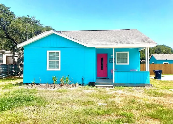 Aqua Bungalow - One Mile Away From Cove Harbor